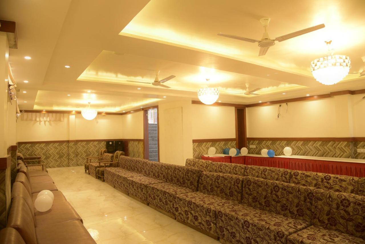 Hotel Le Cypress Bareilly Exterior foto